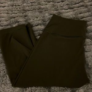 Lululemon cropped leggings size 10